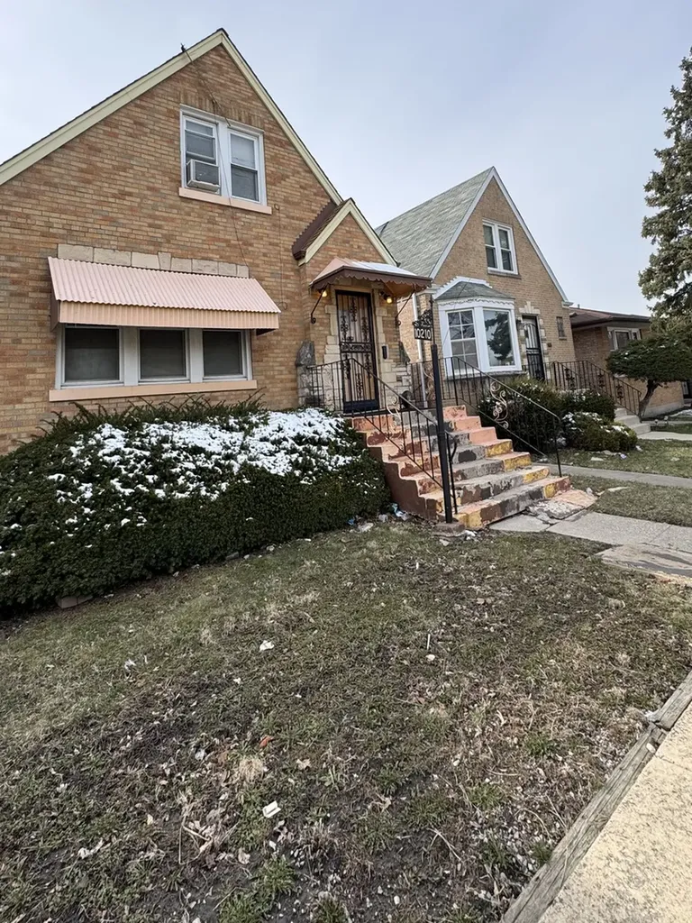 10210 South Prairie Avenue Chicago IL 60628