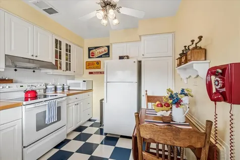 2234 Central Street Evanston IL 60201