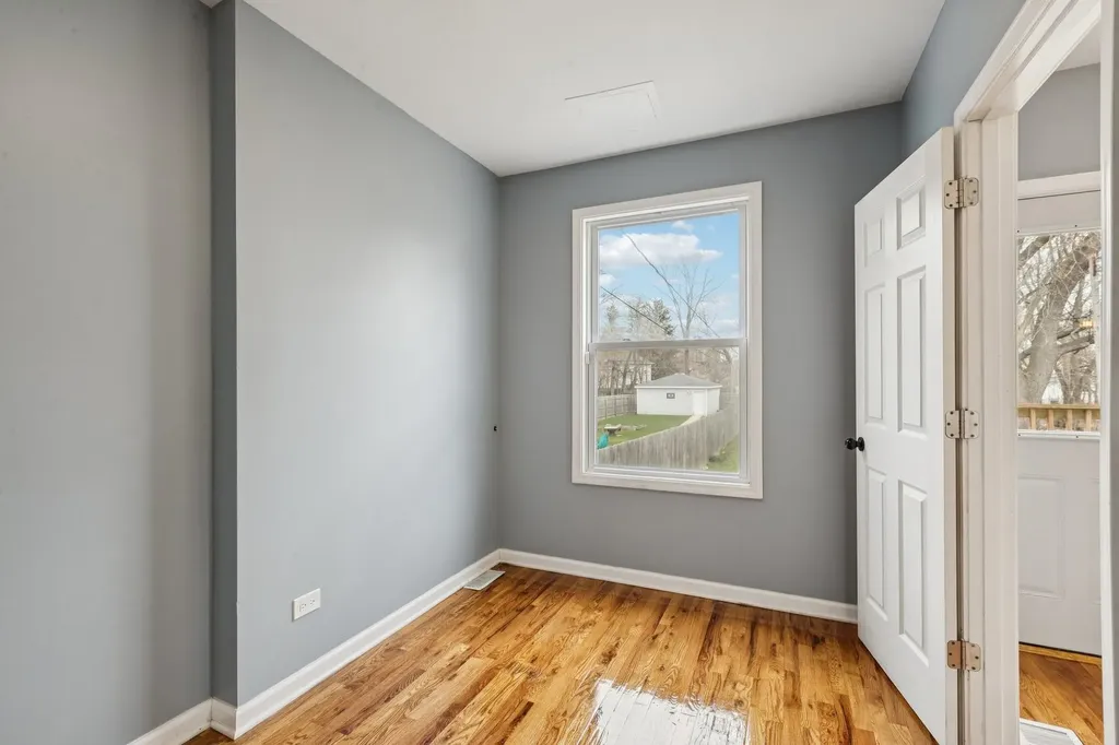 9935 South Winston Avenue Chicago IL 60643