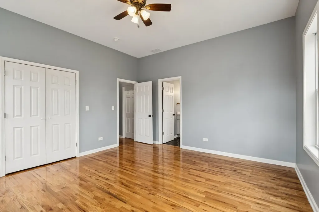 9935 South Winston Avenue Chicago IL 60643