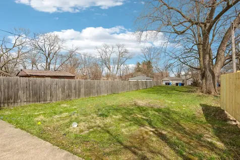 9935 South Winston Avenue Chicago IL 60643
