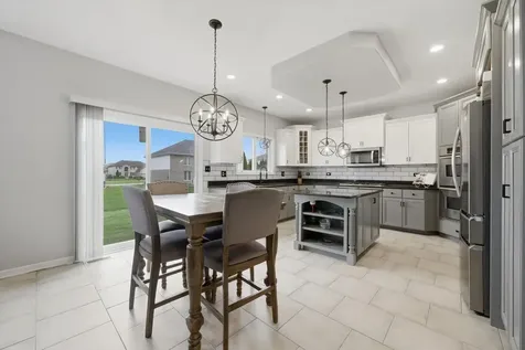 909 Berkshire Drive Matteson IL 60443