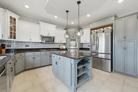 909 Berkshire Drive Matteson IL 60443