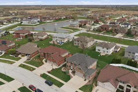 909 Berkshire Drive Matteson IL 60443