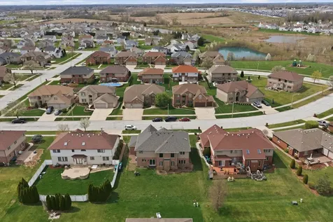 909 Berkshire Drive Matteson IL 60443