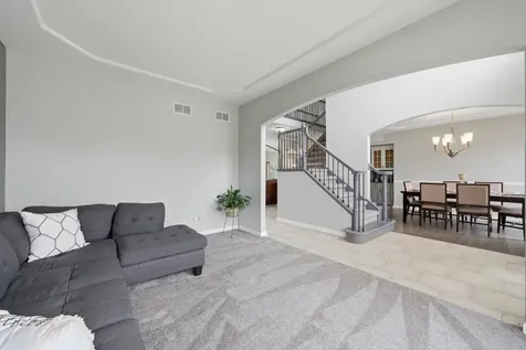 909 Berkshire Drive Matteson IL 60443