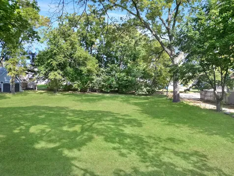 208 West Ellis Avenue Libertyville IL 60048