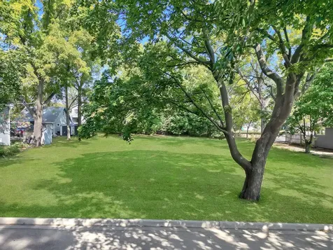 208 West Ellis Avenue Libertyville IL 60048