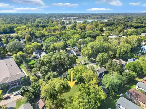212 West Ellis Avenue Libertyville IL 60048