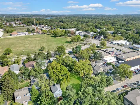 212 West Ellis Avenue Libertyville IL 60048