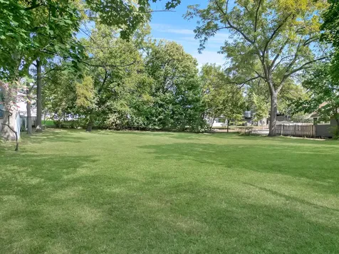 212 West Ellis Avenue Libertyville IL 60048
