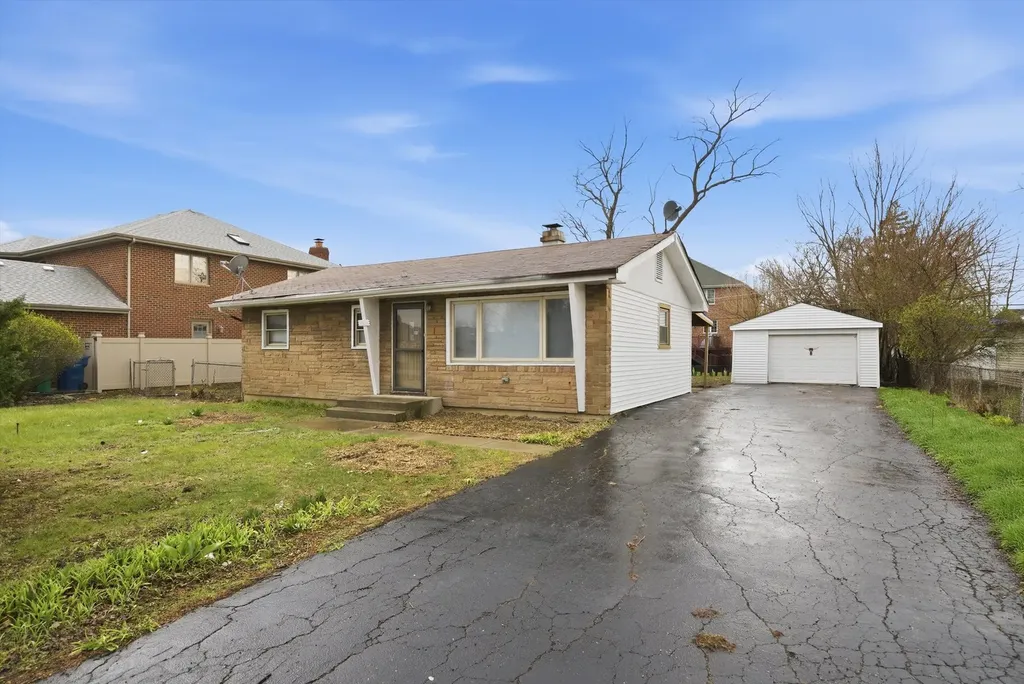 8516 Austin Avenue Burbank IL 60459