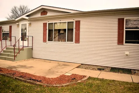 4001 Greenspire Belvidere IL 61008