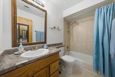 6135 West 94th Street Oak Lawn IL 60453