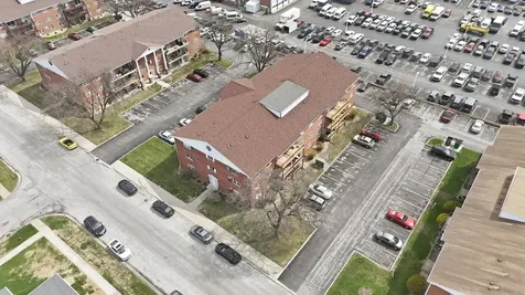 6135 West 94th Street Oak Lawn IL 60453