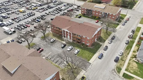 6135 West 94th Street Oak Lawn IL 60453