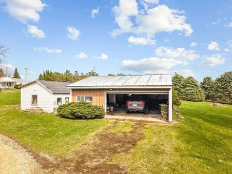 2280 Rock City Road Ridott IL 61067