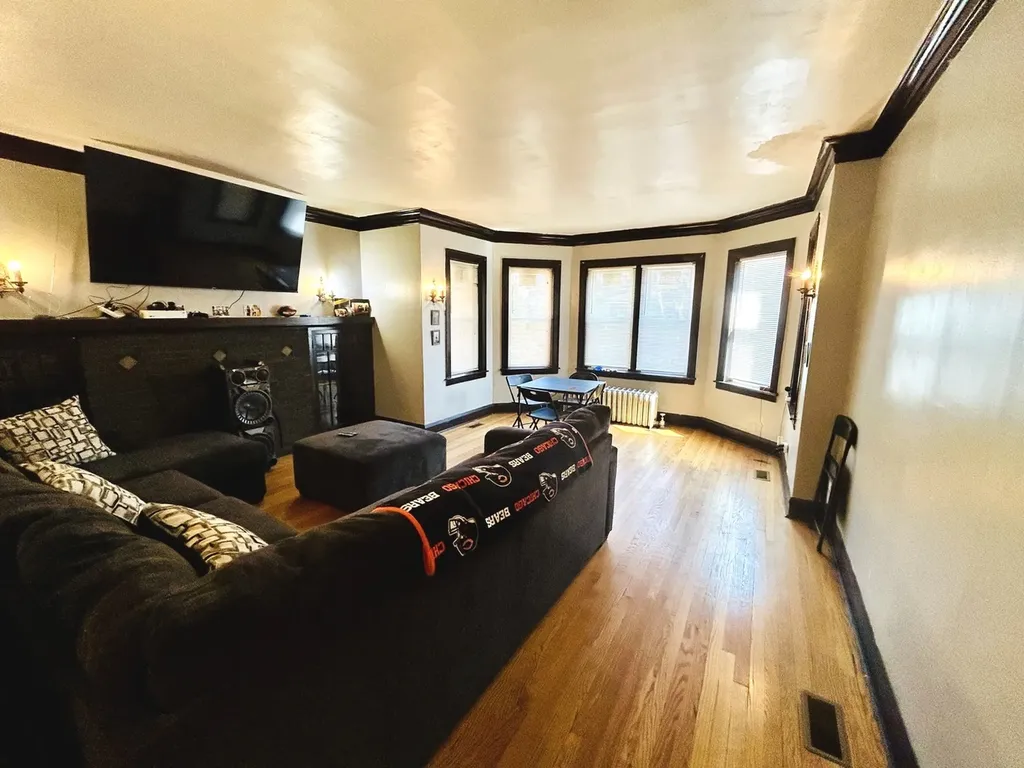7356 South Eberhart Avenue Chicago IL 60617