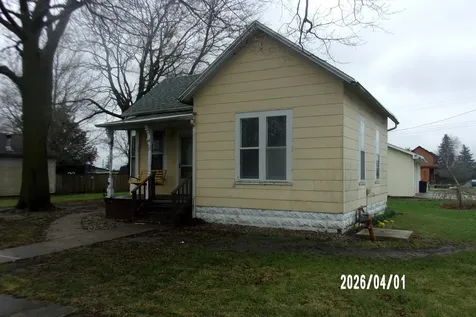 309 North Colfax Street Crescent City IL 60928