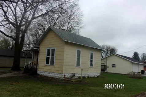 309 North Colfax Street Crescent City IL 60928
