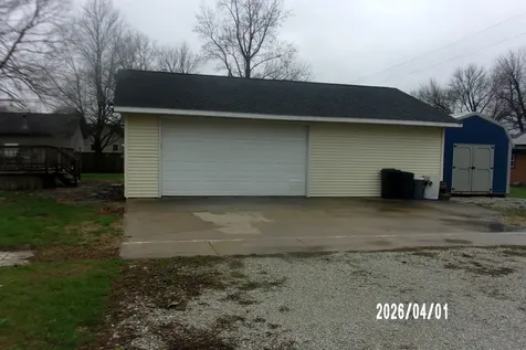 309 North Colfax Street Crescent City IL 60928