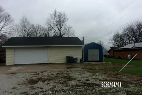 309 North Colfax Street Crescent City IL 60928