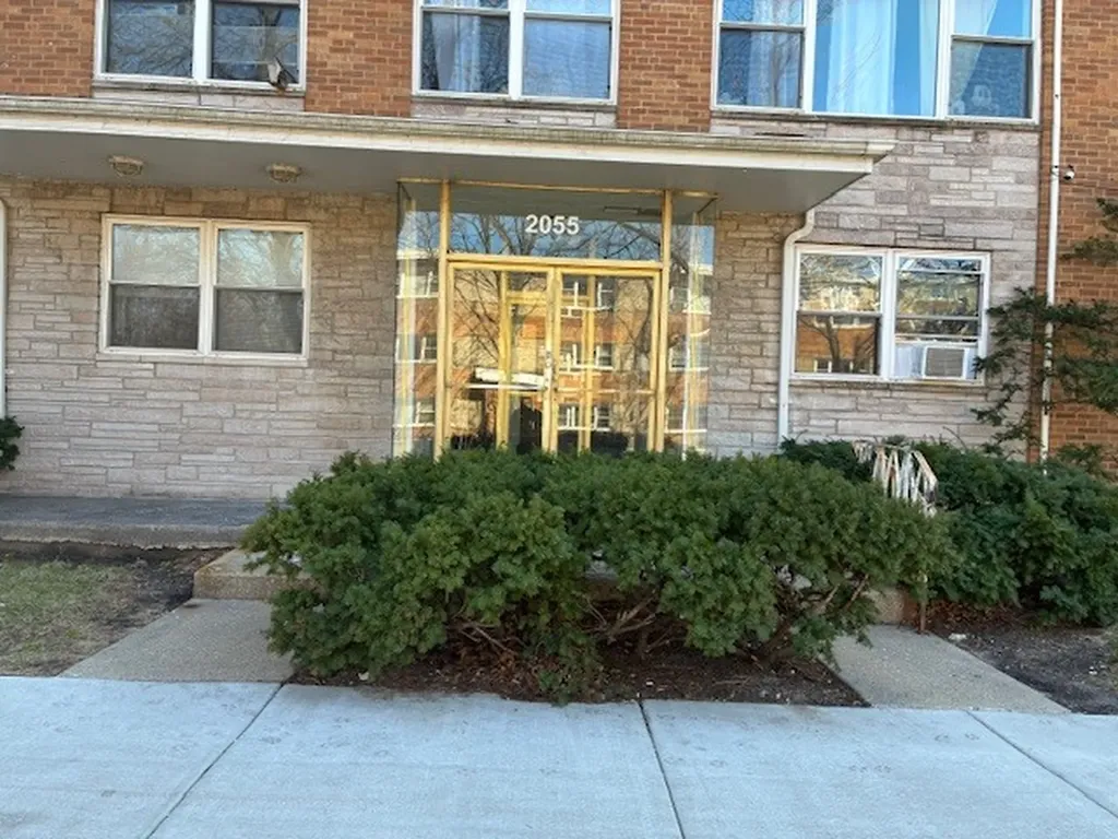 2055 West Lunt Avenue Chicago IL 60645