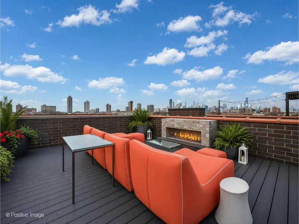 2042 North Burling Street Chicago IL 60614