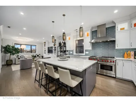 2042 North Burling Street Chicago IL 60614