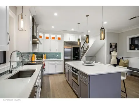 2042 North Burling Street Chicago IL 60614