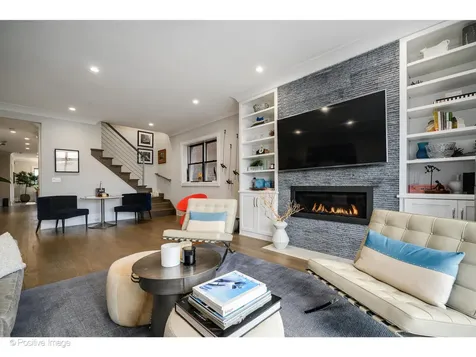 2042 North Burling Street Chicago IL 60614