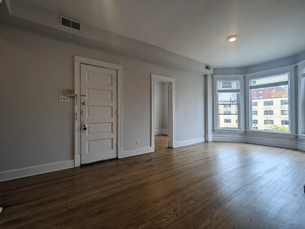3544 North Halsted Street Chicago IL 60657