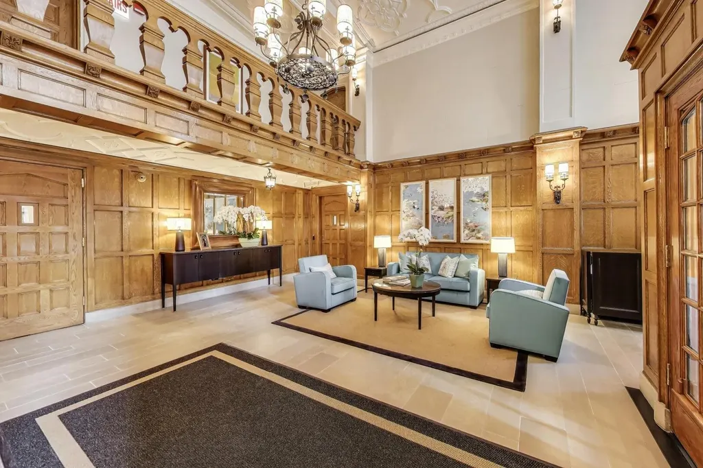 220 East Walton Place Chicago IL 60611