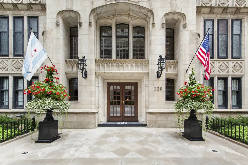220 East Walton Place Chicago IL 60611