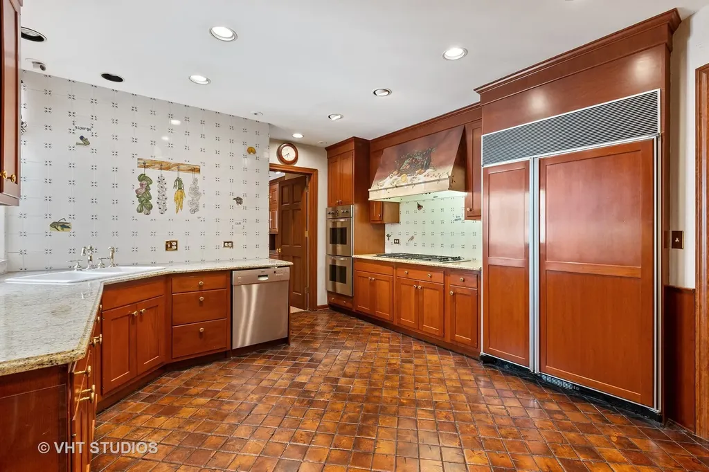 220 East Walton Place Chicago IL 60611