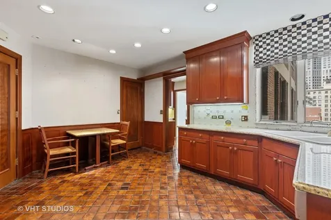 220 East Walton Place Chicago IL 60611