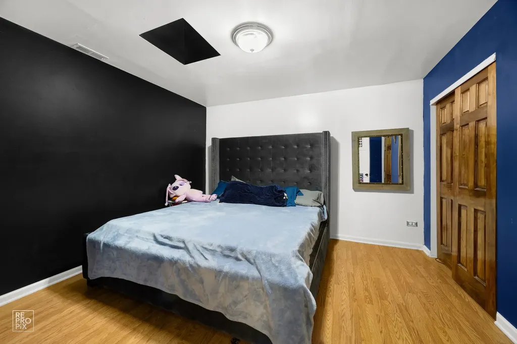 3432 West 60th Place Chicago IL 60629