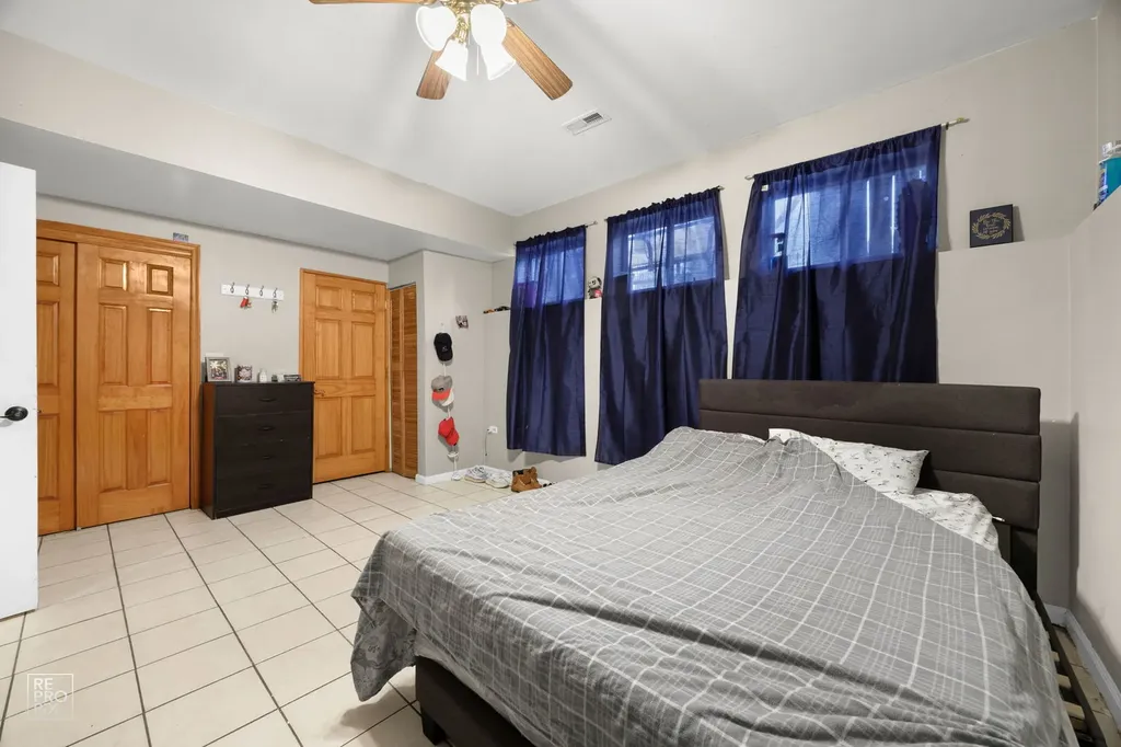 3432 West 60th Place Chicago IL 60629