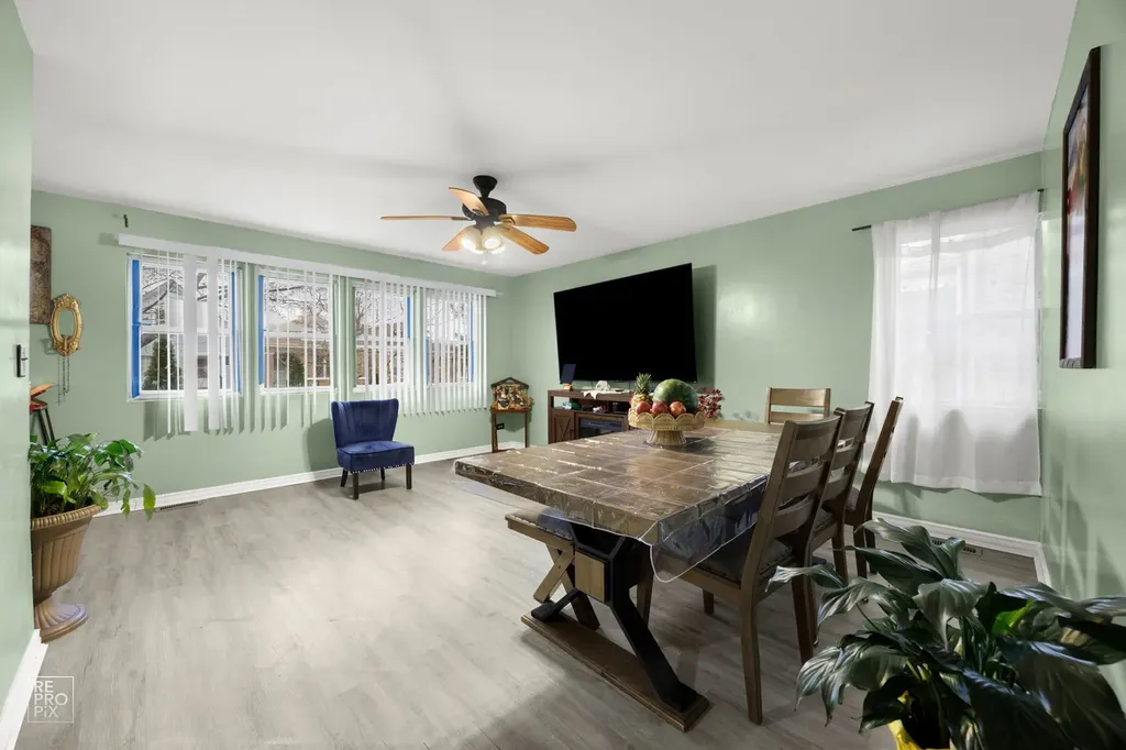 3432 West 60th Place Chicago IL 60629