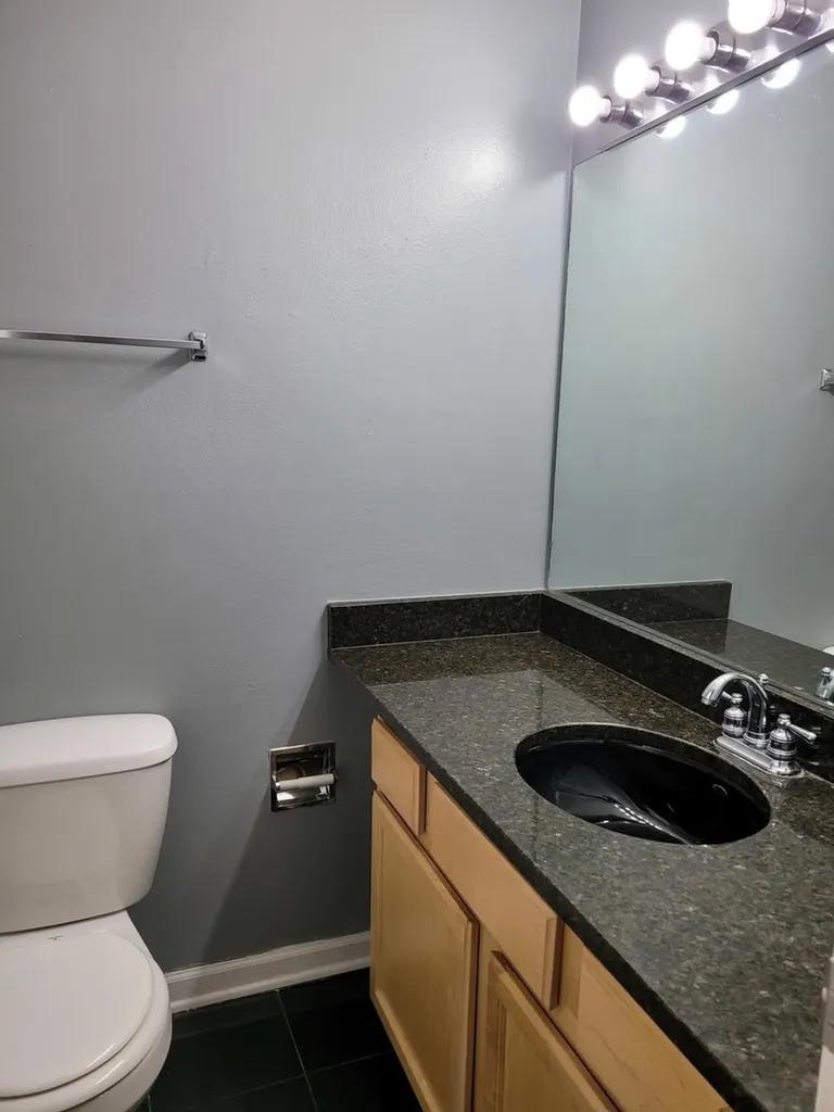 6000 Oakwood Drive Lisle IL 60532