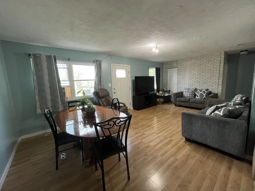 225 Malibu Drive Bolingbrook IL 60440