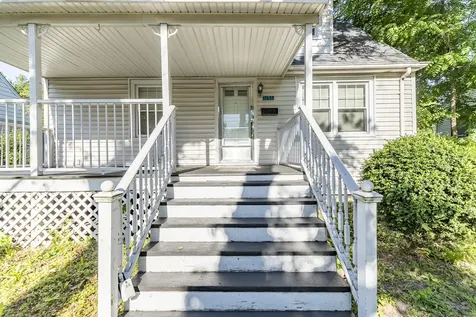 17633 Roy Street Lansing IL 60438