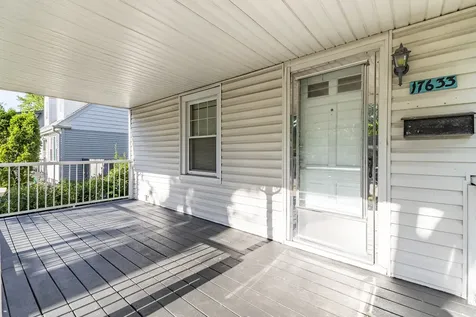 17633 Roy Street Lansing IL 60438