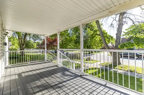 17633 Roy Street Lansing IL 60438
