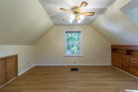 17633 Roy Street Lansing IL 60438