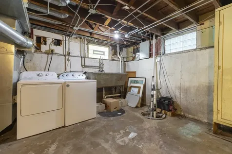 17633 Roy Street Lansing IL 60438