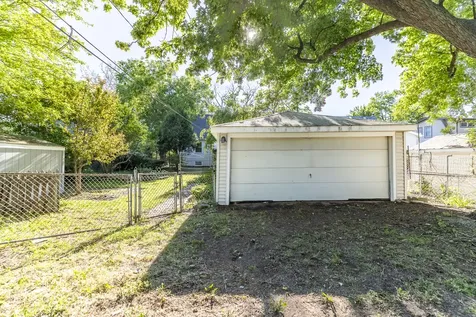 17633 Roy Street Lansing IL 60438