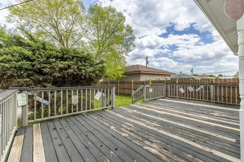18437 Chicago Avenue Lansing IL 60438