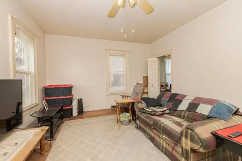 214 West Owsley Street Chenoa IL 61726