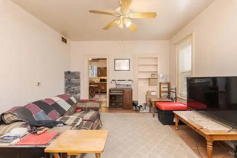 214 West Owsley Street Chenoa IL 61726